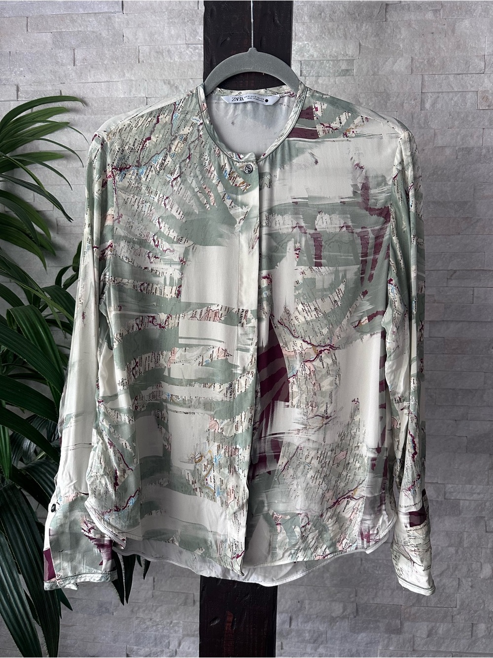 Zara Sage Green Burgundy Cream Silky Viscose Abstract Map Button Down Size M